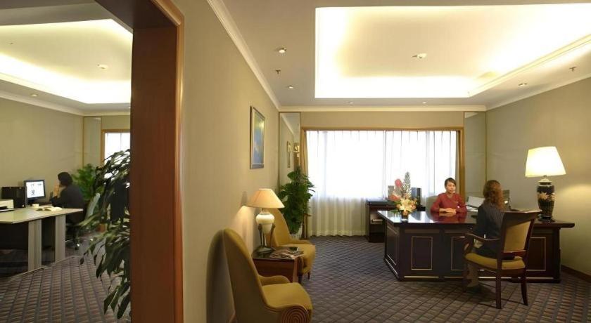 Capital Hotel Пекин Екстериор снимка